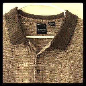 Arrow // EUC men’s polo shirt in grey/brown print